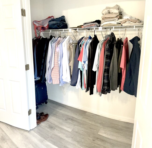 Master Closet - 1407 Dove Run Dr