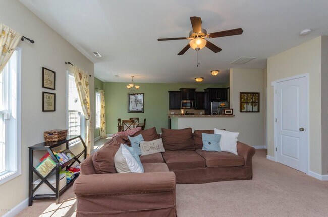 Building Photo - 219 Peggy's Trce