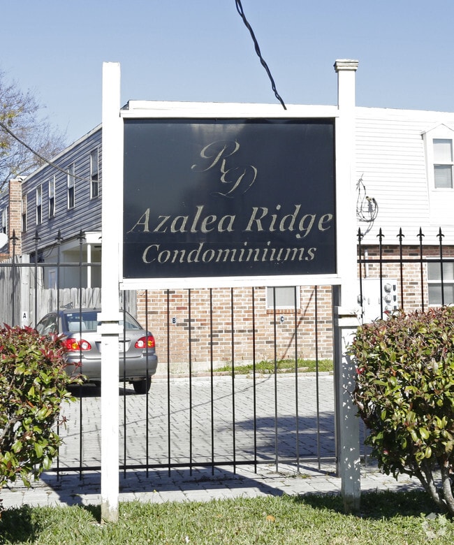 Building Photo - Azalea-Ridge-Condominiums