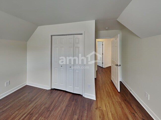 Building Photo - 3047 Romain Trail