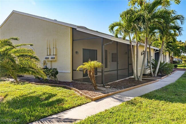 Building Photo - 1518 SW Courtyards Ln