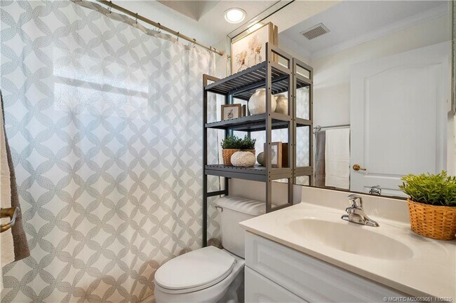 Building Photo - 4213 SW Utterback St