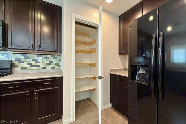 Building Photo - 9937 Baron Coast St