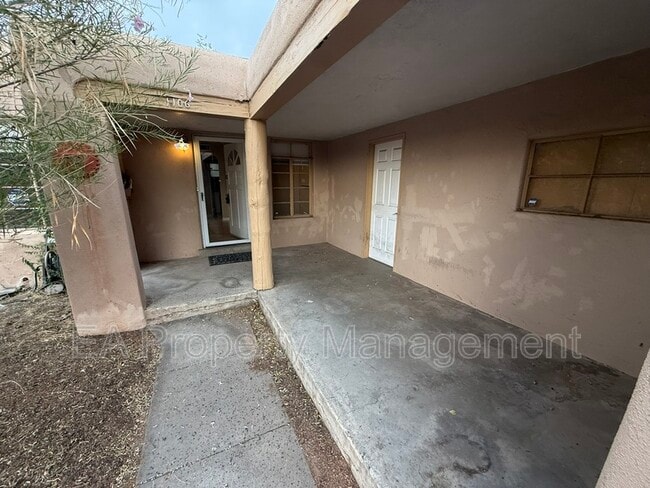 Building Photo - 1106 Princeton Dr NE
