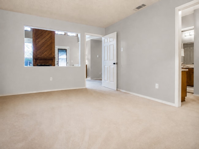 Building Photo - 9254 Forest Ln