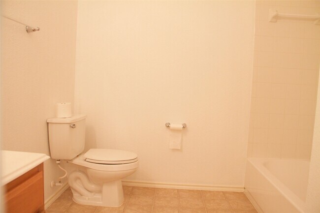 Building Photo - 2711 Cally Ct