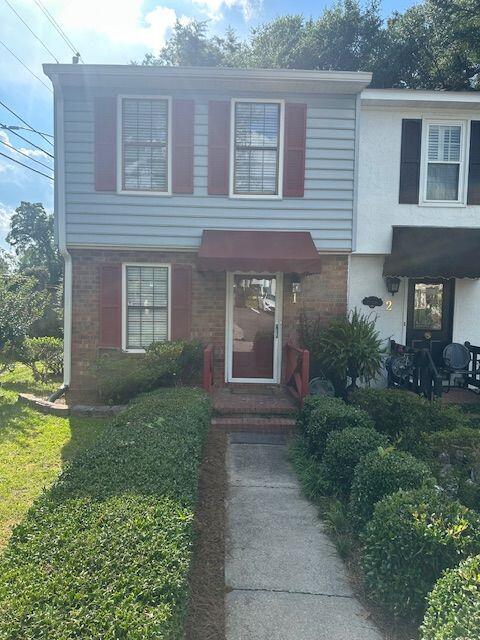 Primary Photo - 1 Lake Forest Ct