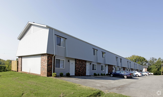 Pine Lakes Apartments - 903-907 Mimosa Heights Dr Louisville TN 37777 ...