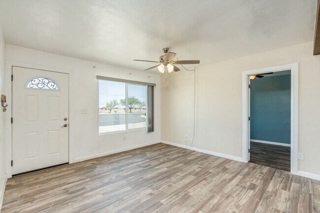 Building Photo - 6629 E Escalante Rd