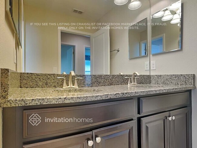 Building Photo - 28432 Pleasant Bay Lp