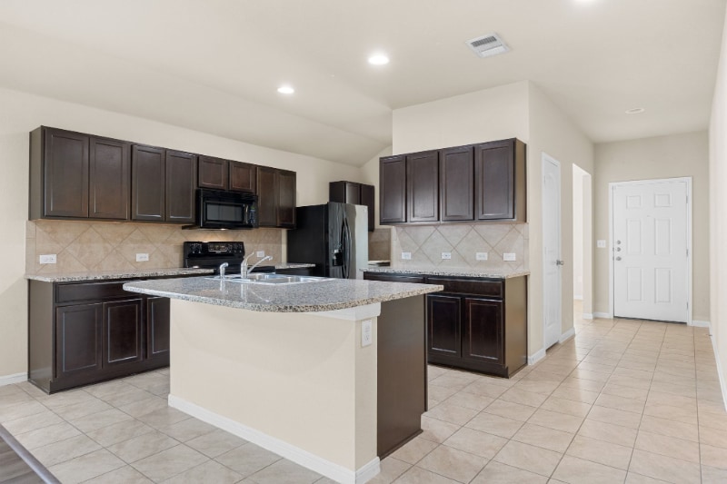 Building Photo - 5816 Roderick Dr