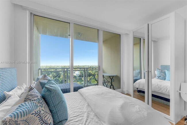 Building Photo - 430 Grand Bay Dr