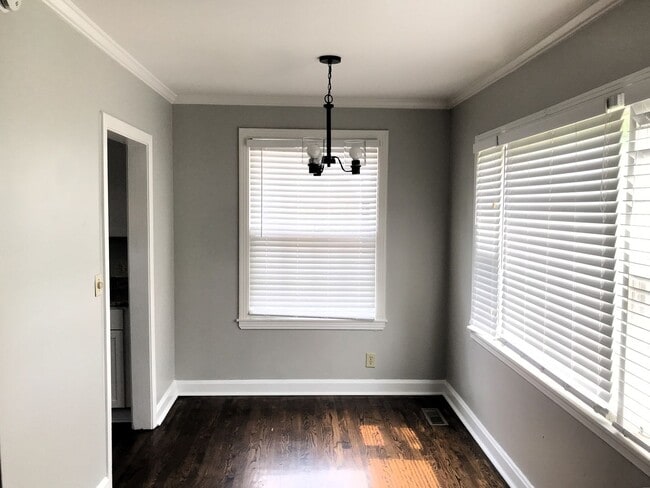 Building Photo - 3-Bedroom 2-Bath Home in Prime West Nashvi...