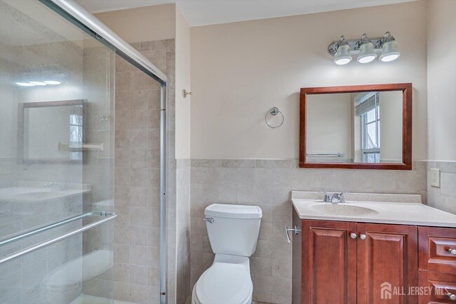 Building Photo - 919 Plymouth Rd