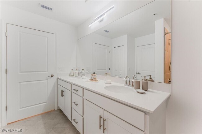 Building Photo - 5629 Double Eagle Cir