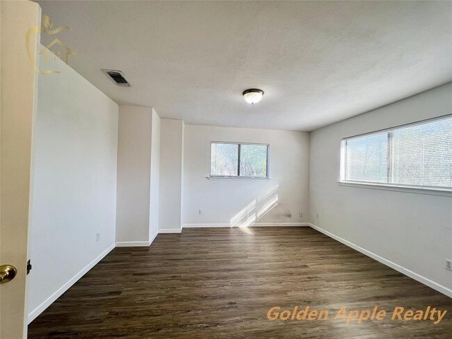 Building Photo - 4904 Cabob St