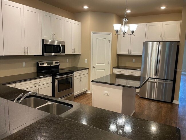 Building Photo - 7879 SW 80th Dr