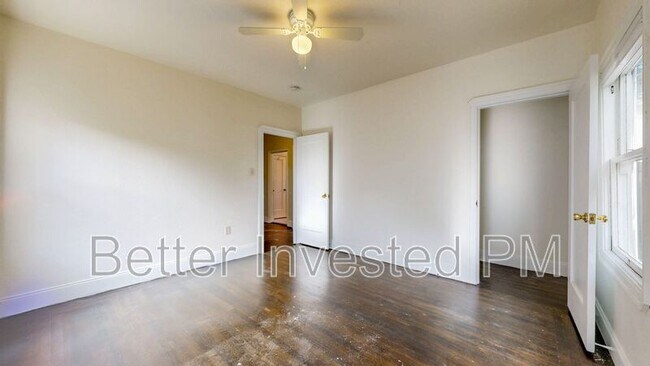 Building Photo - 210 Brown St