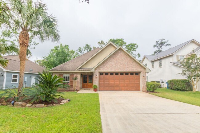 Building Photo - 6149 Madison Dr