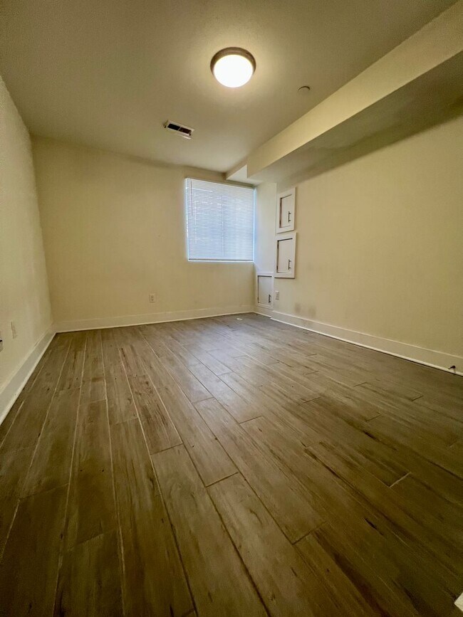 Building Photo - 1706 Arlington St