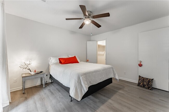 Building Photo - 10984 Tony Mountain Rd