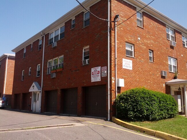 Primary Photo - 58 Linden Ave