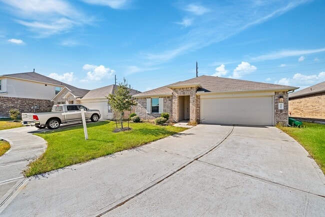 Building Photo - 4315 Isoletta Ct