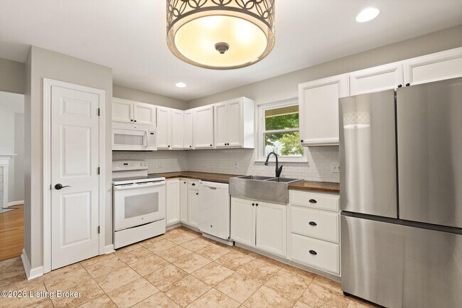 Building Photo - 609 Fenley Ave