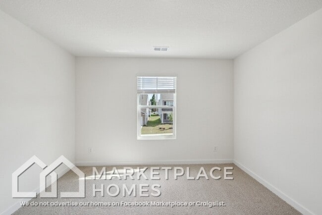 Building Photo - 4033 NE Billie Ln