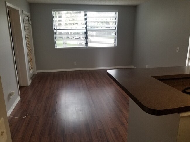 Building Photo - ONE BEDROOM ONE BATHROOM! WATERFRONT COMMUNITY!