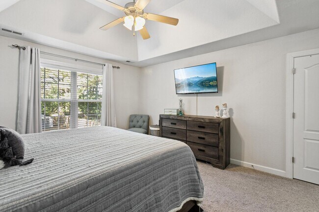 Building Photo - Oceana Area