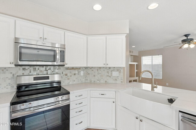Building Photo - 4274 E Creosote Dr