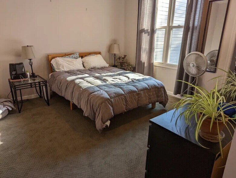 Building Photo - 4016 14th St NW