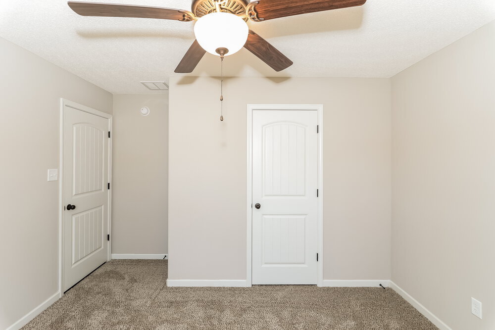 Building Photo - 1087 Darren Cir E