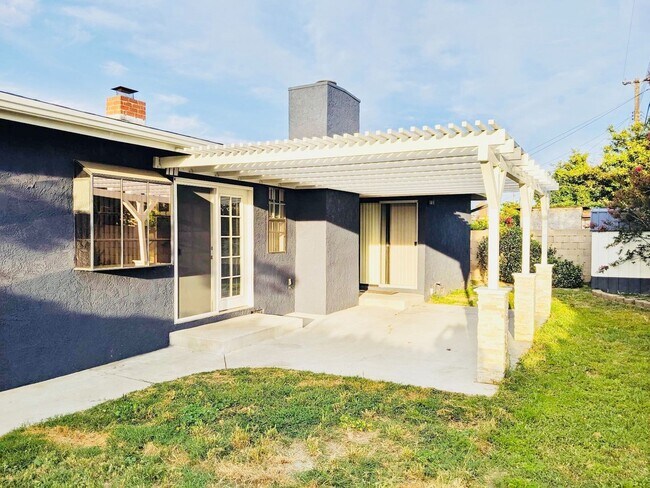 Building Photo - 10242 Tyhurst Rd