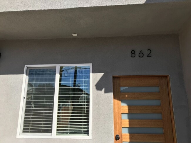 Building Photo - 74(860)