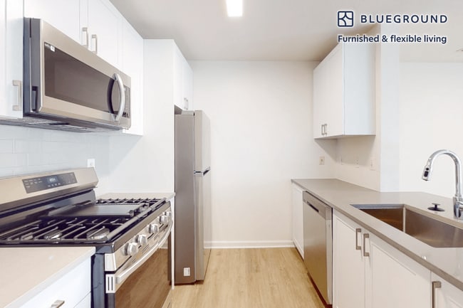 Building Photo - 1569 Onyx Dr