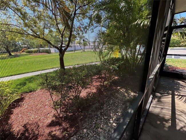Building Photo - 3300 Fox Chase Cir