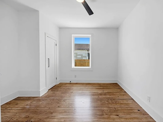 Building Photo - 721 W 47th St