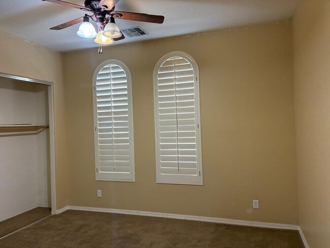 Building Photo - 20973 W Cora Vista