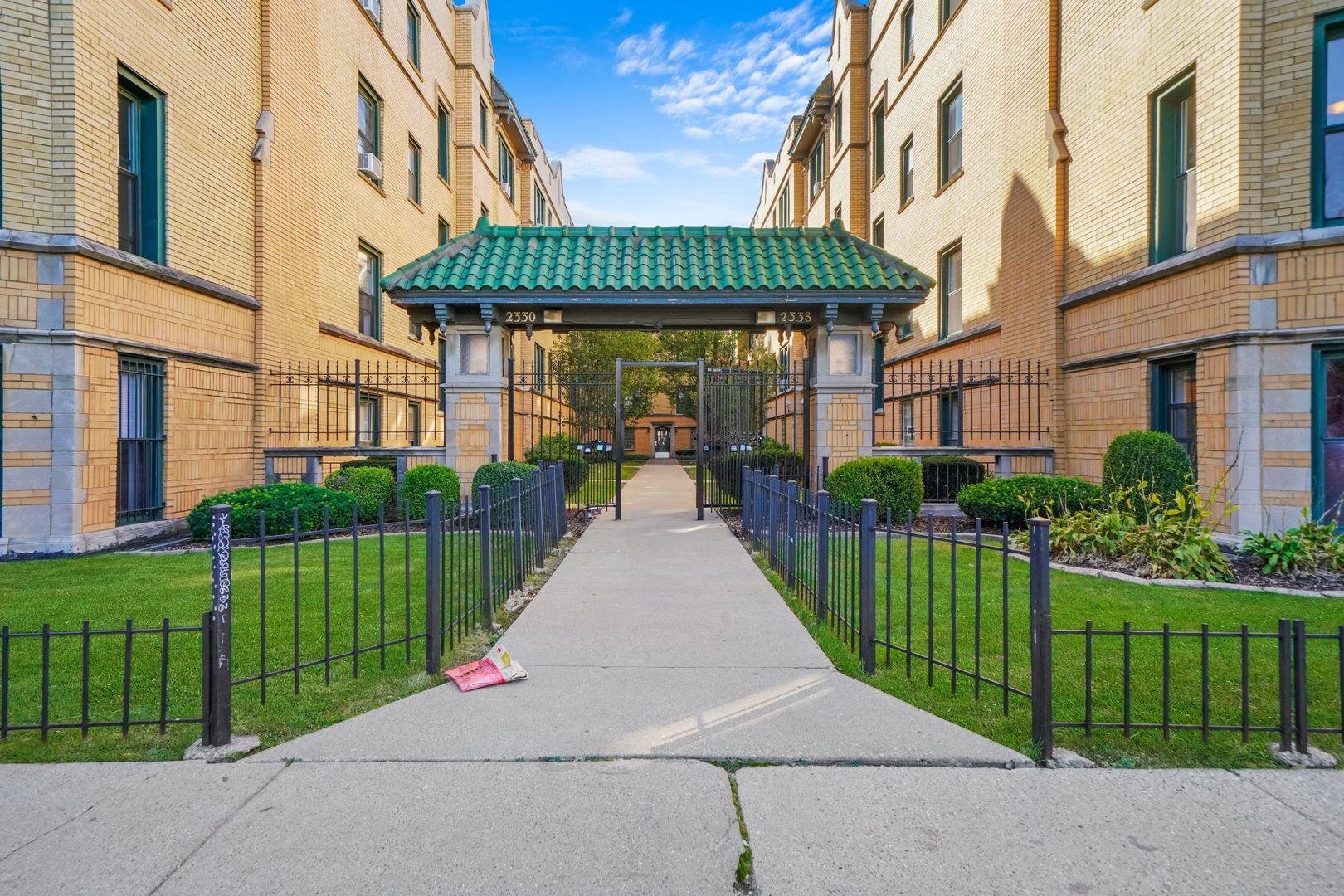 Building Photo - 2322 N Spaulding Ave