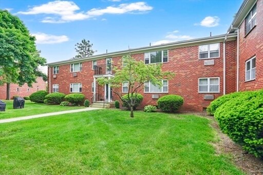 Building Photo - 272 Regency Park Dr