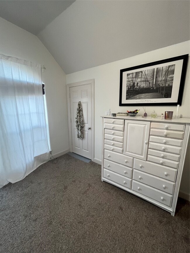 Building Photo - 1113 Peveto St