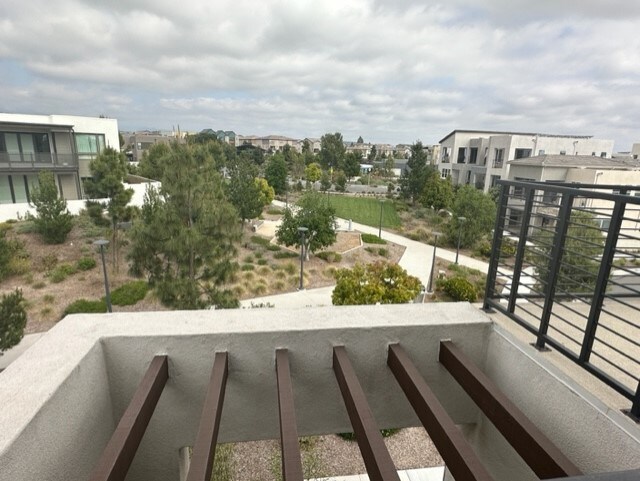 Building Photo - 139 Glance