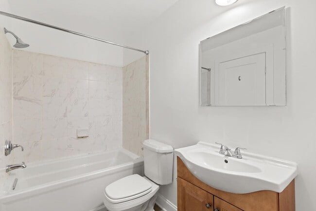 Building Photo - Charming One-Bedroom Basement Apartment