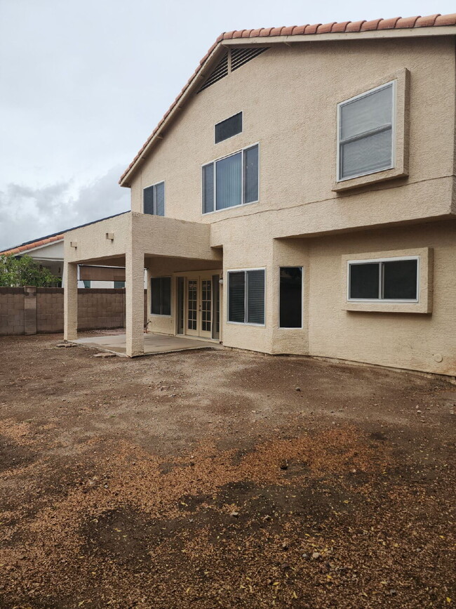 Building Photo - "Spacious 4-Bedroom Glendale Gem with Granite Elegance - 2018 Sq Ft of Comfort!"