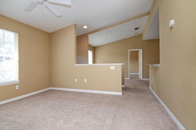Building Photo - MOVE IN BY 6/30 and RECEIVE 2 WEEKS OFF YO...
