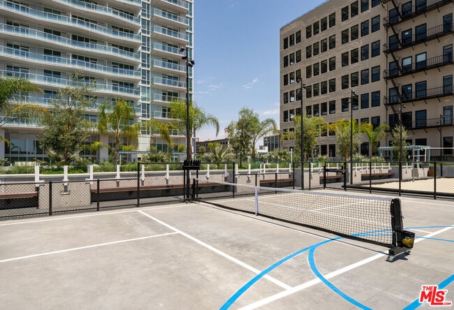 Building Photo - 230 W Olympic Blvd