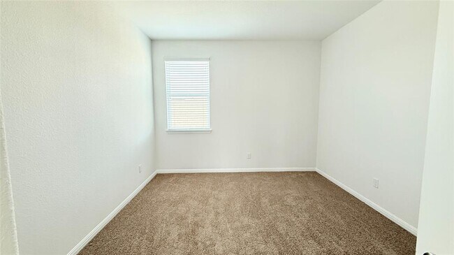Building Photo - 233 Quemado Dr