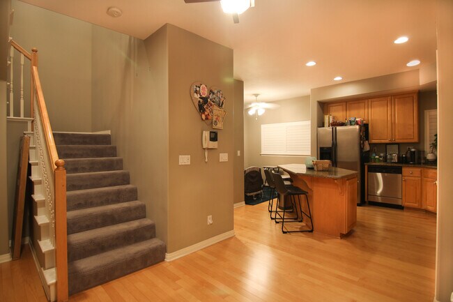 Building Photo - 5730 S Glennie Ln